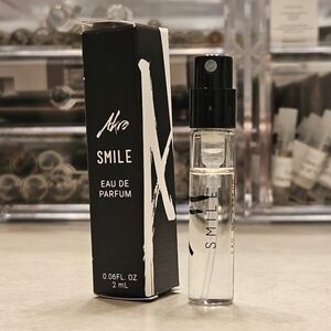 Smile Eau de Parfum 2 ML Sample